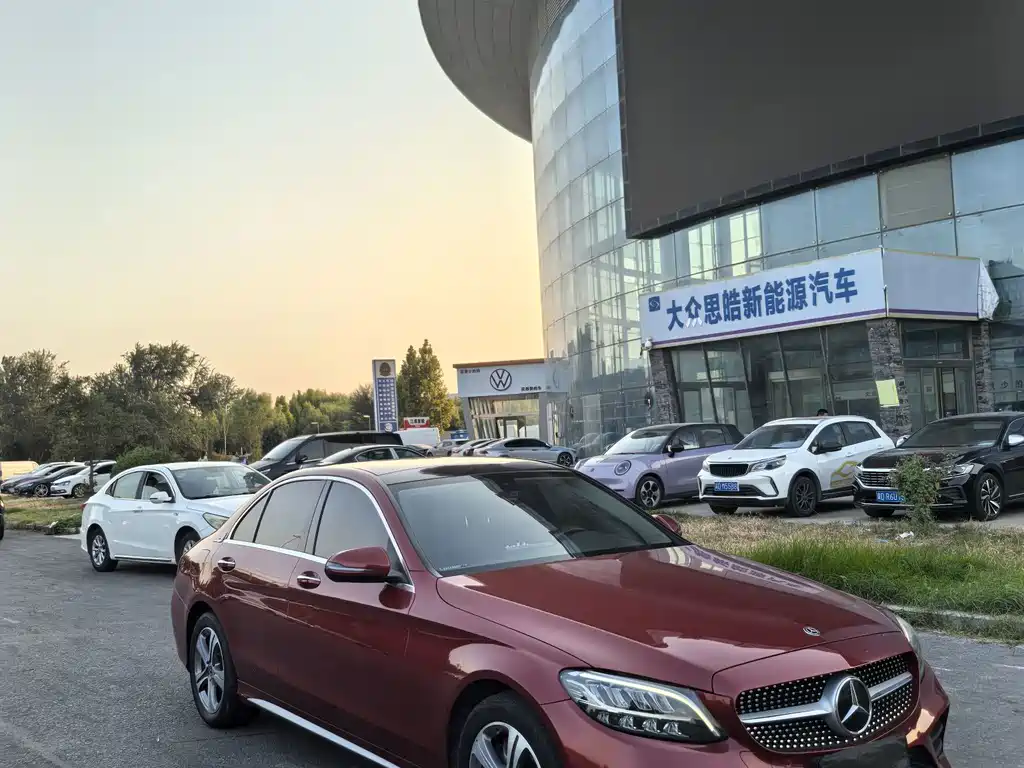 Mercedes-Benz C-Class — миниатюра 3