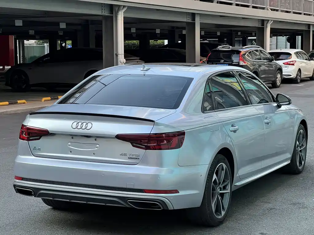 Audi A4L 2019 45 TFSI quattro Sport VI