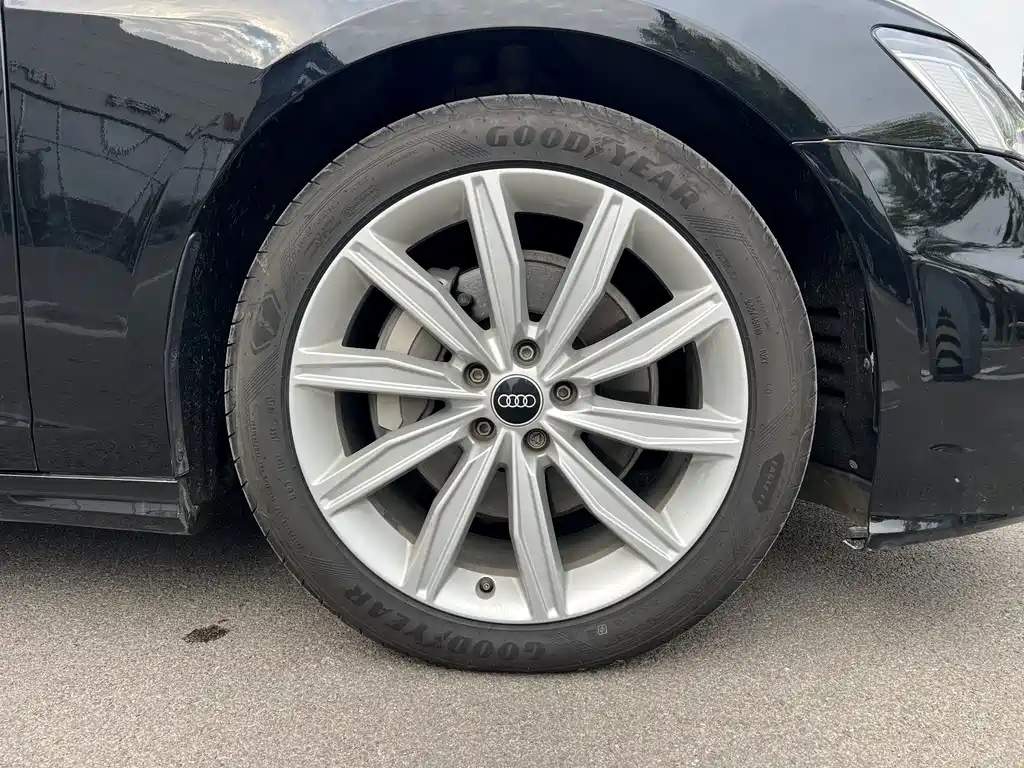 Audi A6L 2023 — фото 15