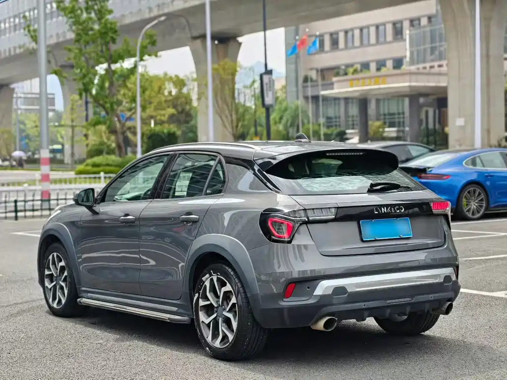 Lynk & Co 02 — миниатюра 3