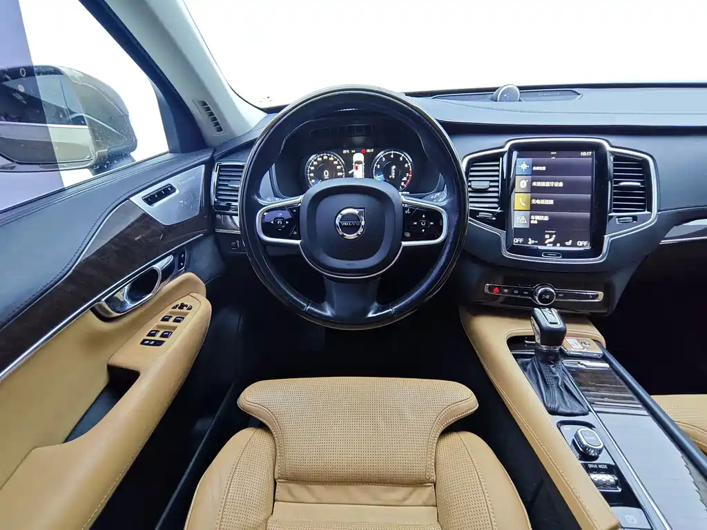 Volvo XC90 — миниатюра 10