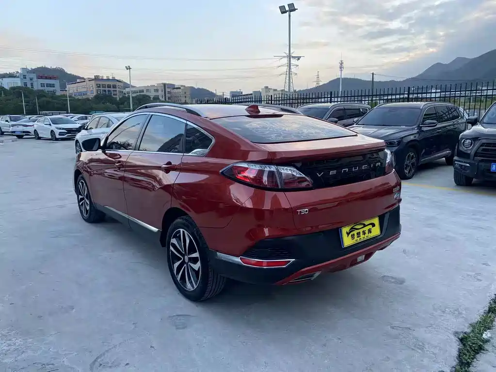Venucia T90 — миниатюра 4