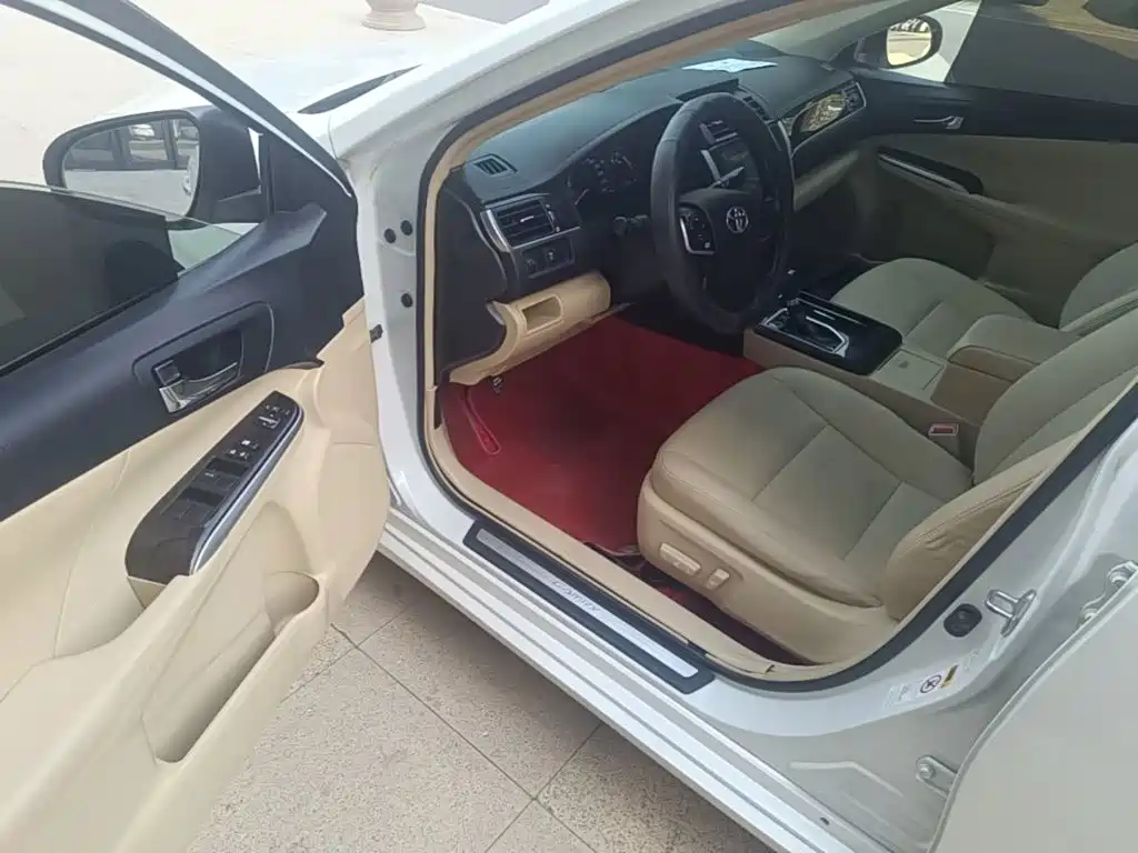 Toyota Camry — миниатюра 16