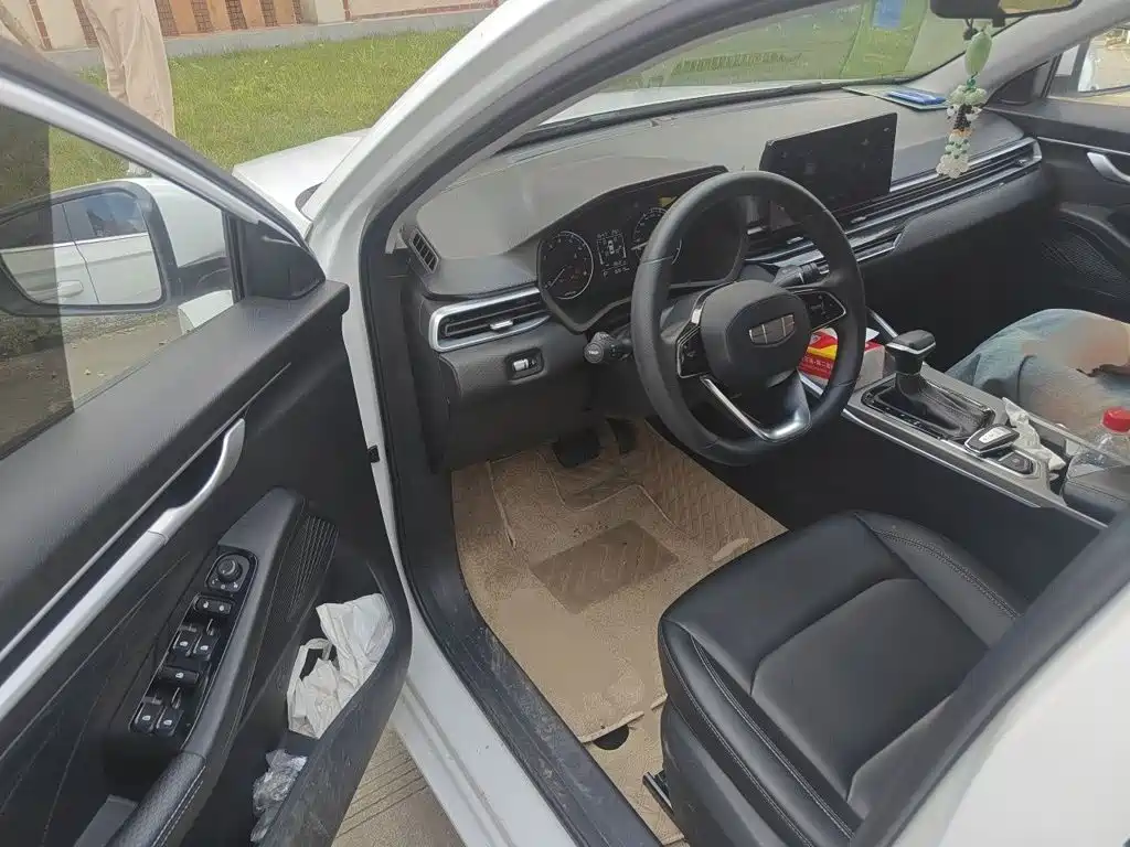 Geely Emgrand — миниатюра 17