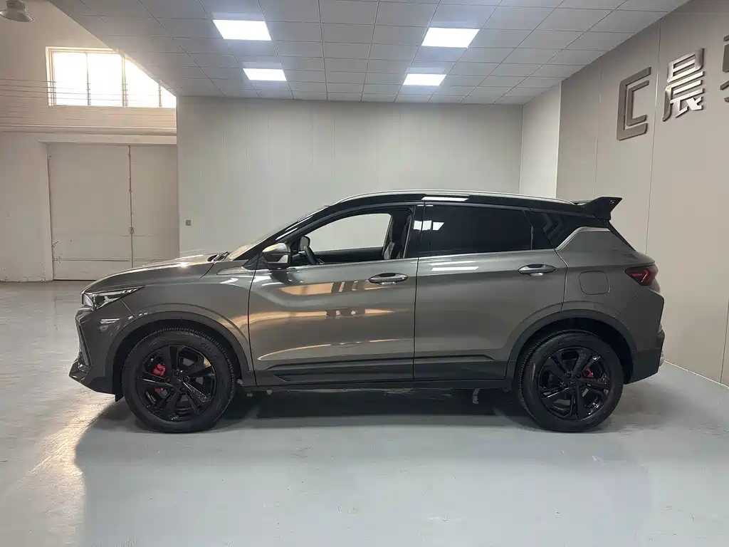Geely Binyue — миниатюра 7