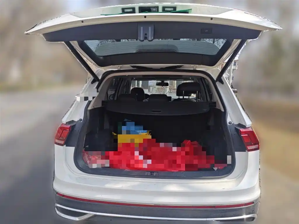 Volkswagen Tiguan L L 2022 330TSI AT Smart