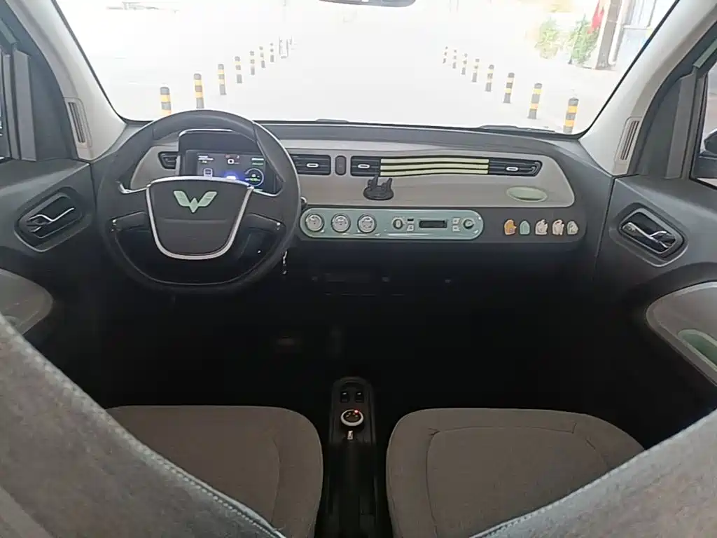 Wuling MINIEV — миниатюра 10