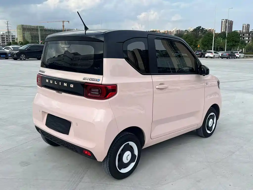 Wuling MINIEV — миниатюра 6