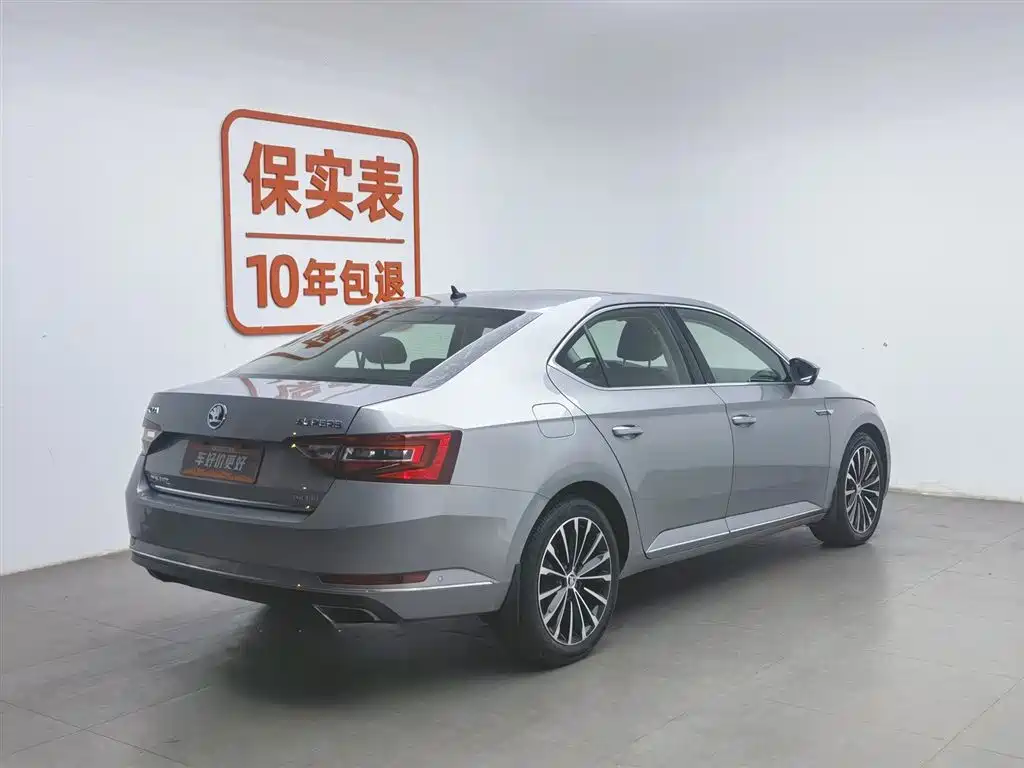 Skoda Superb 2018 TSI330 DSG Luxury V