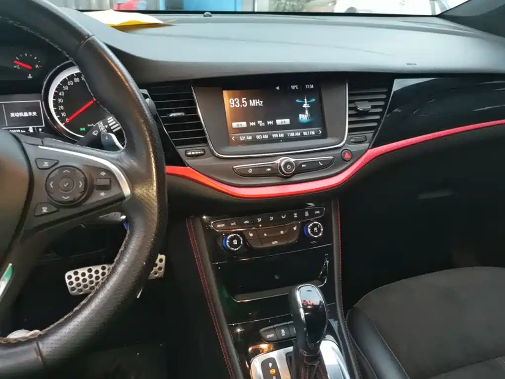 Buick Verano — миниатюра 12