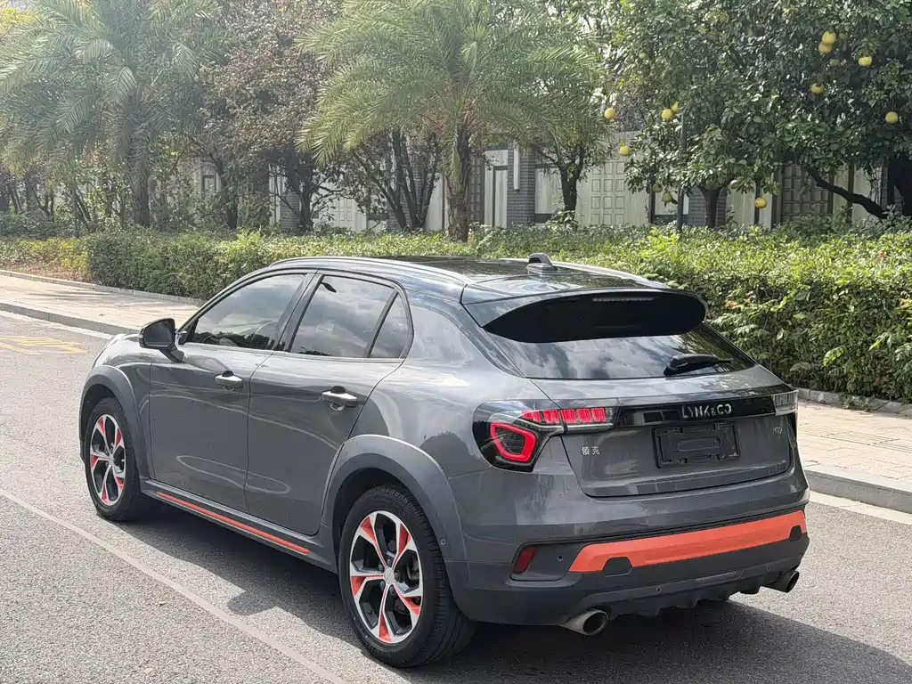 Lynk & Co 02 — миниатюра 9