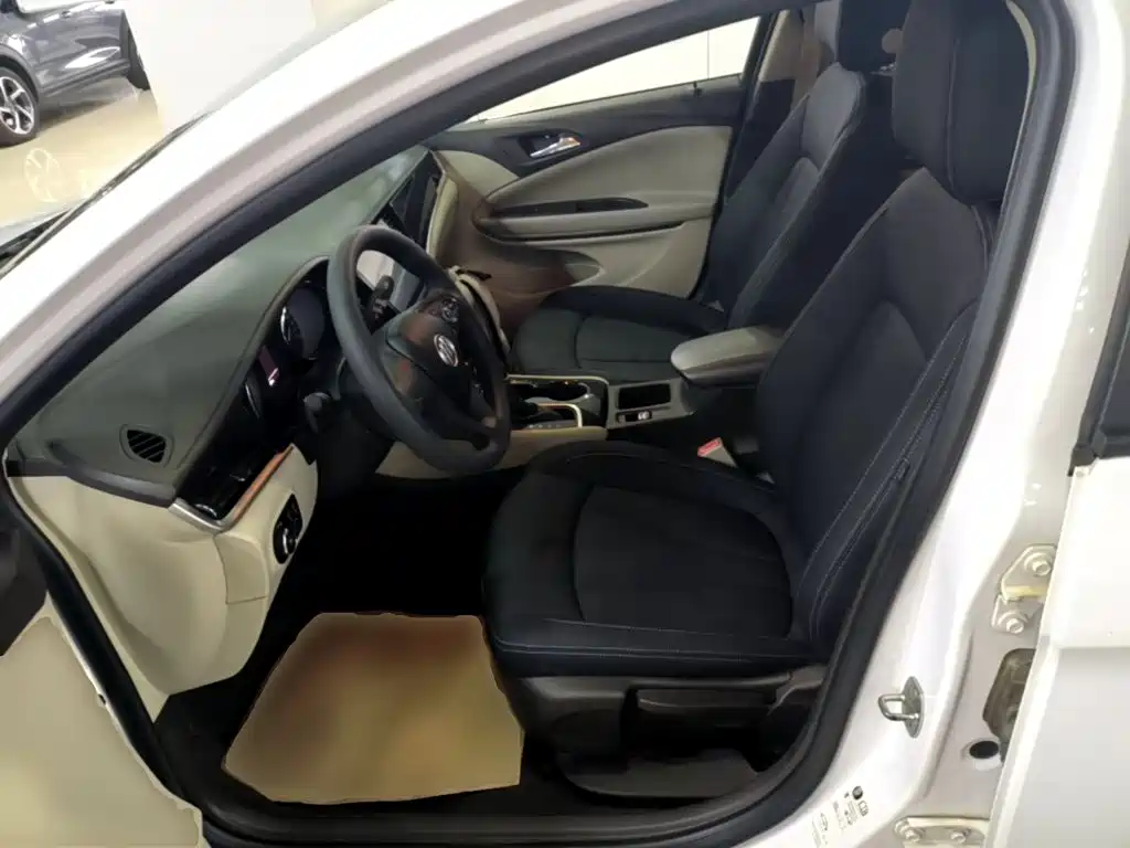 Buick Verano — миниатюра 15