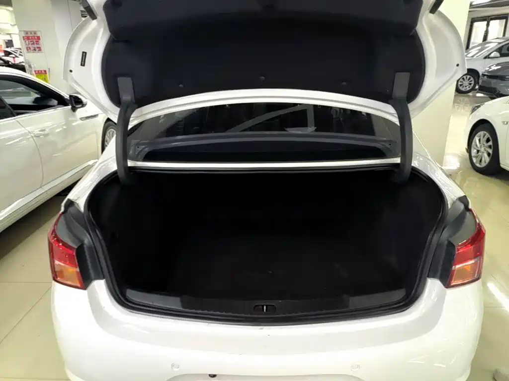 Buick Verano — миниатюра 19