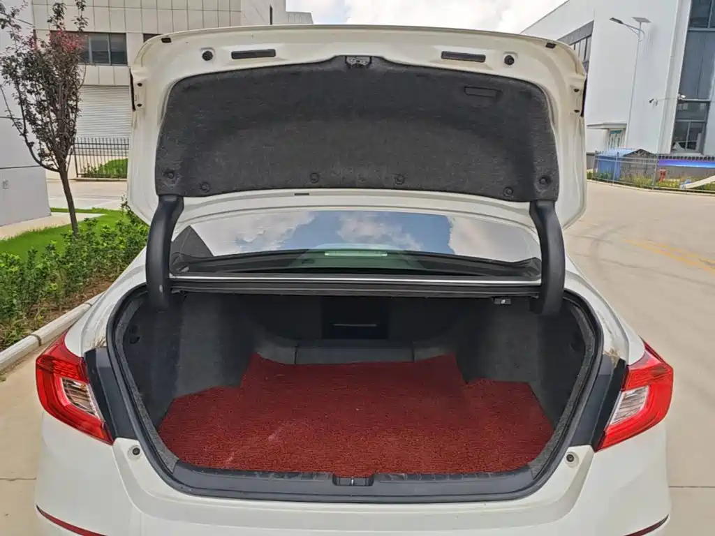 Honda Accord — миниатюра 16