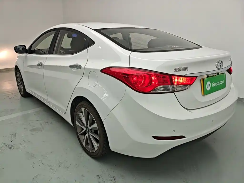 Hyundai Elantra Langdong — миниатюра 5