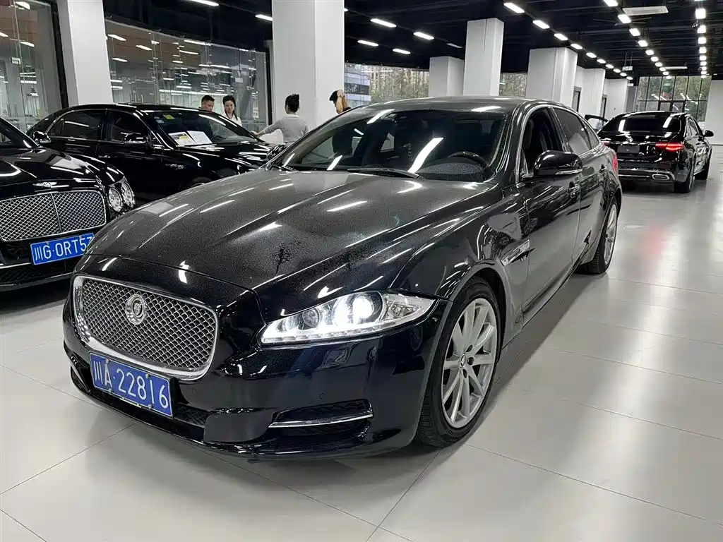 Jaguar XJ 2013