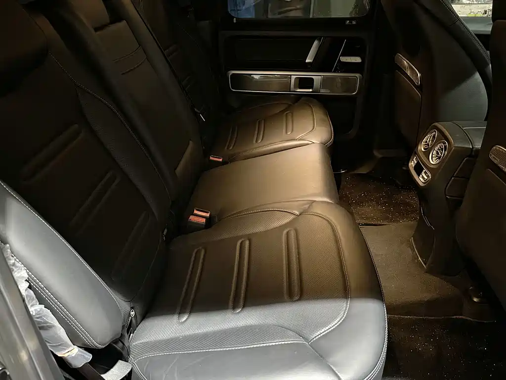 Mercedes-Benz G-Class 2023 — фото 11