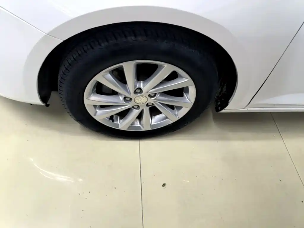 Buick Verano — миниатюра 23