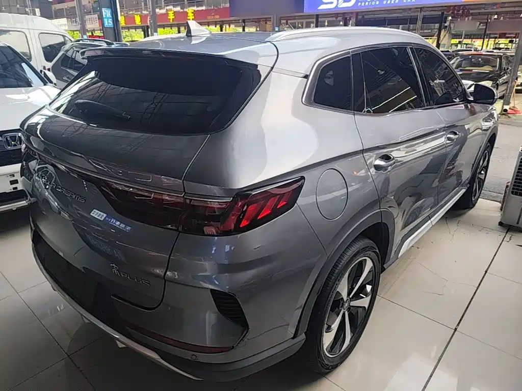 BYD PLUS New Energy — миниатюра 7