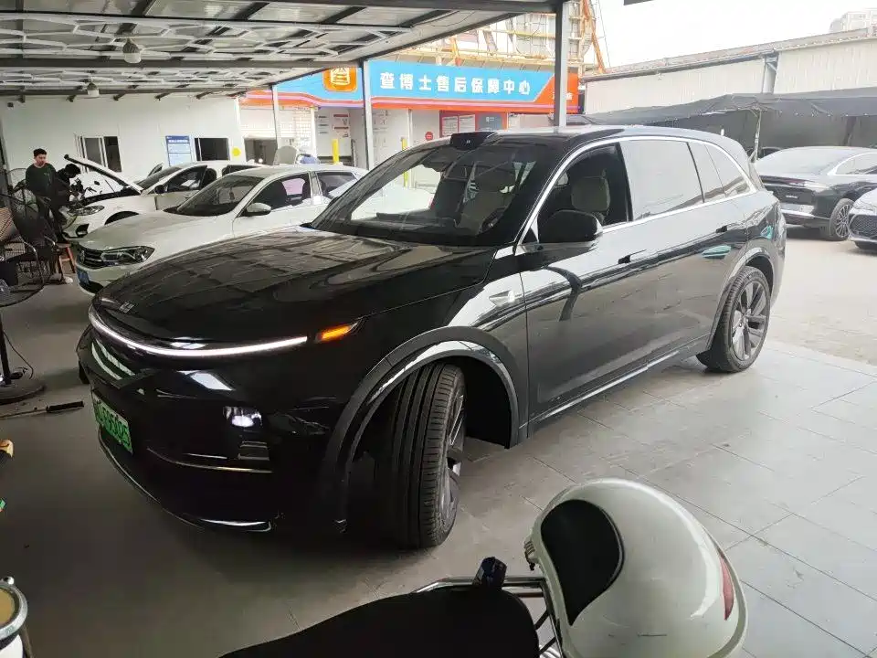 Li Auto L7