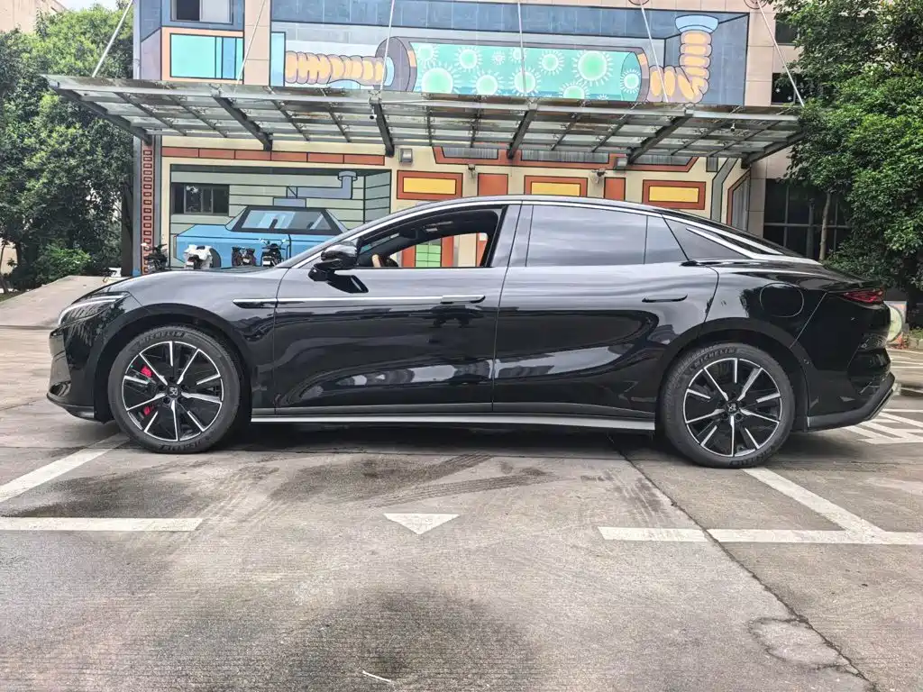 BYD Хань Ли — миниатюра 16