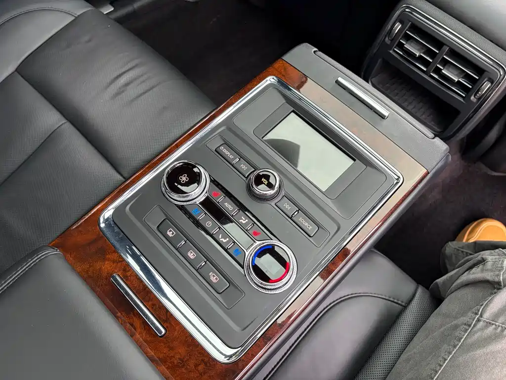 Lincoln Continental — миниатюра 34