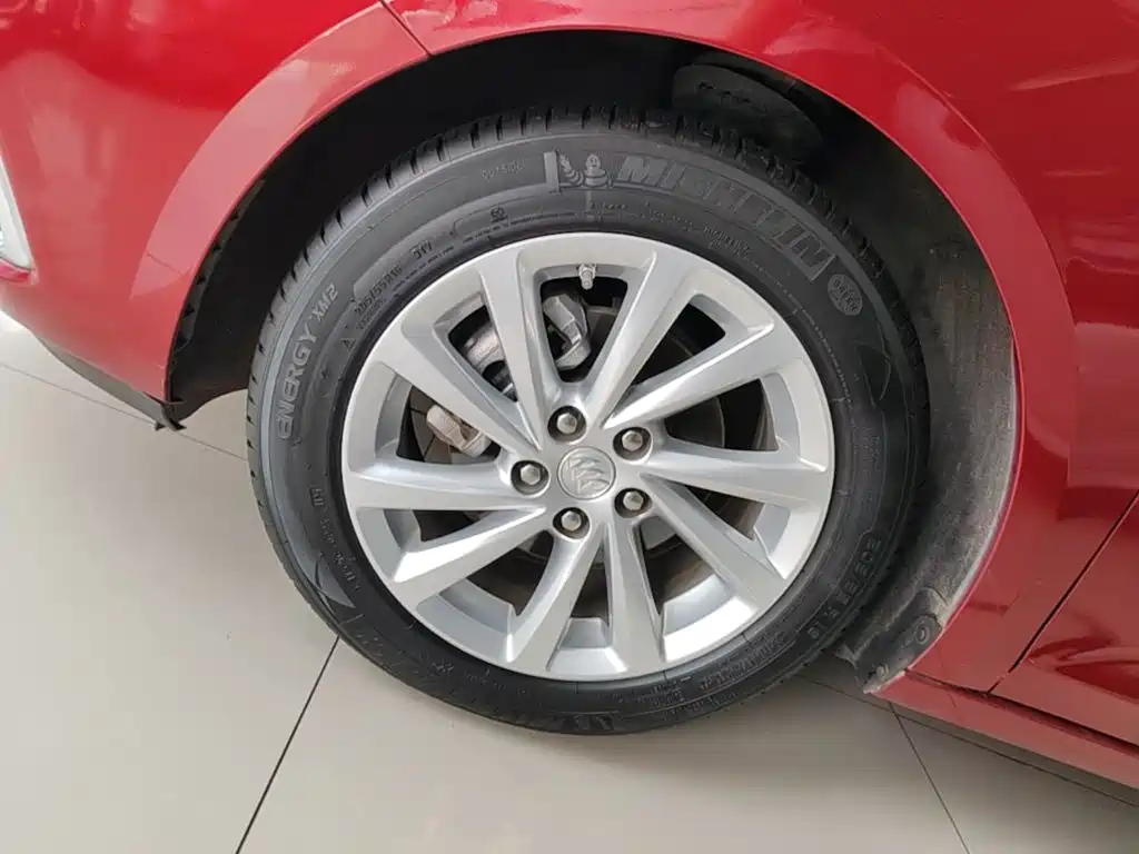 Buick Verano — миниатюра 23