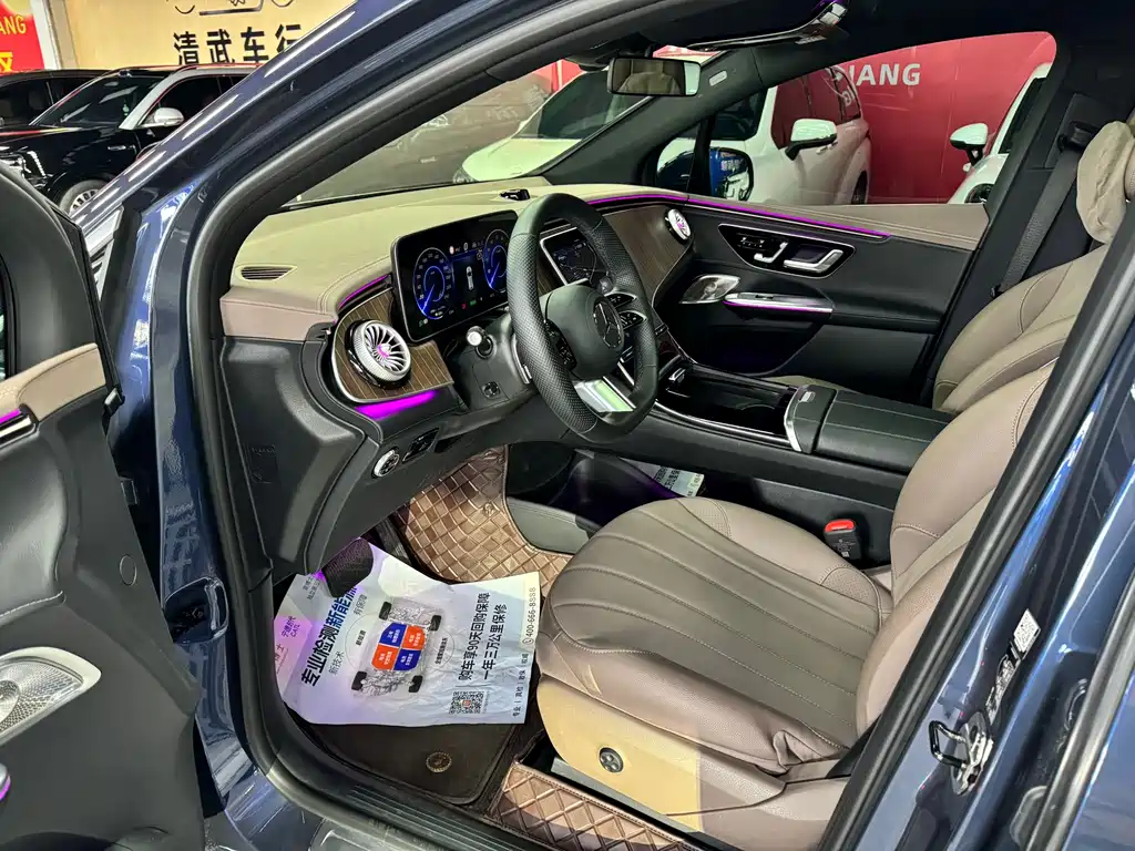 MERCEDES-BENZ EQE SUV