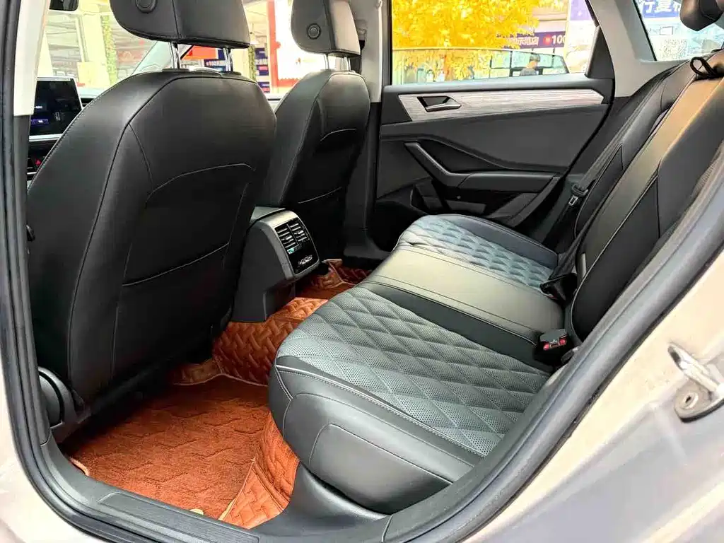 Volkswagen Sagitar — миниатюра 6