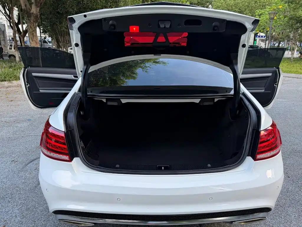 Mercedes-Benz E-Class (Import) E 200 Coupe Lively Edition, фото 24