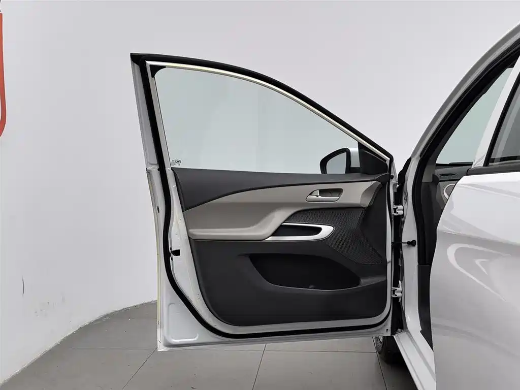 Chevrolet Sail 2015 3 1.5L MT