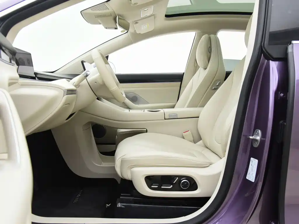 AITO WISDOM WORLD R7