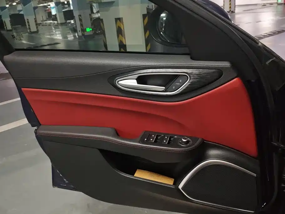 Alfa Romeo Giulia — миниатюра 7