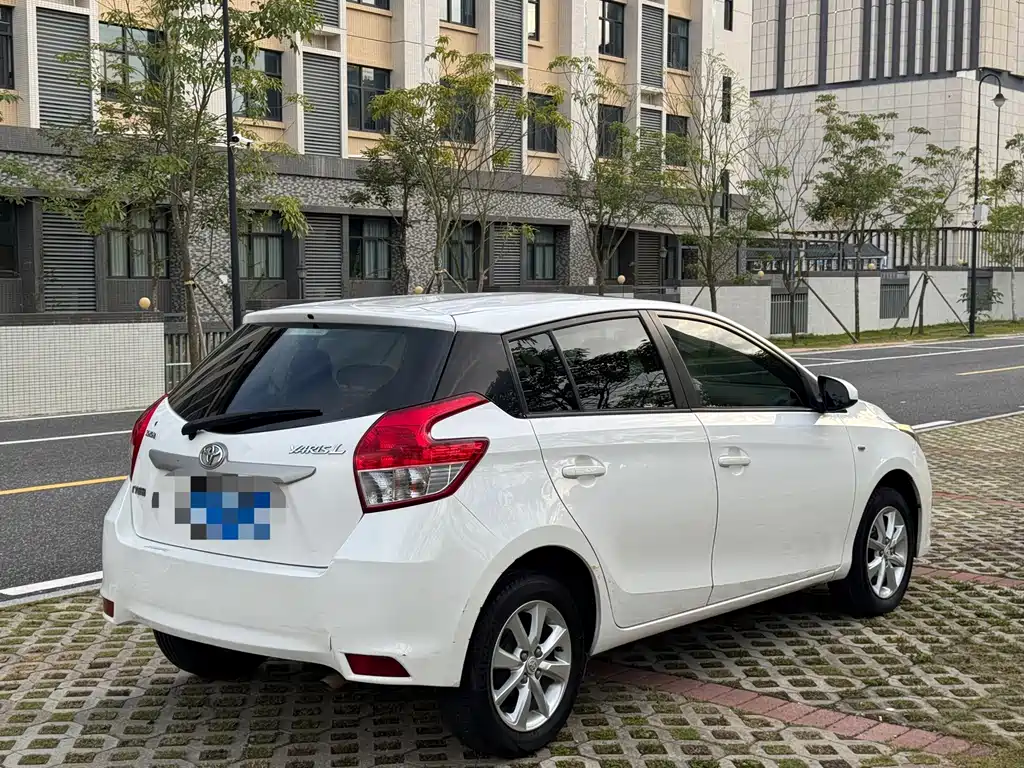 Toyota Yaris L — миниатюра 7
