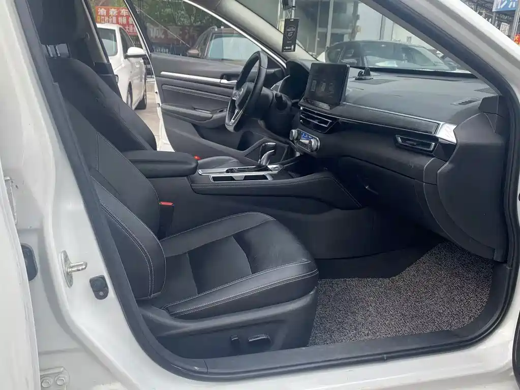 Nissan Teana — миниатюра 12