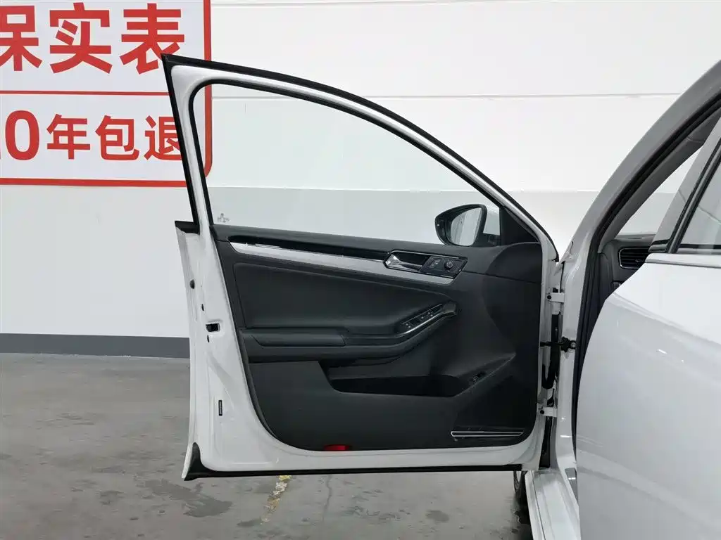 Volkswagen Sagitar 2018 280TSI DSG
