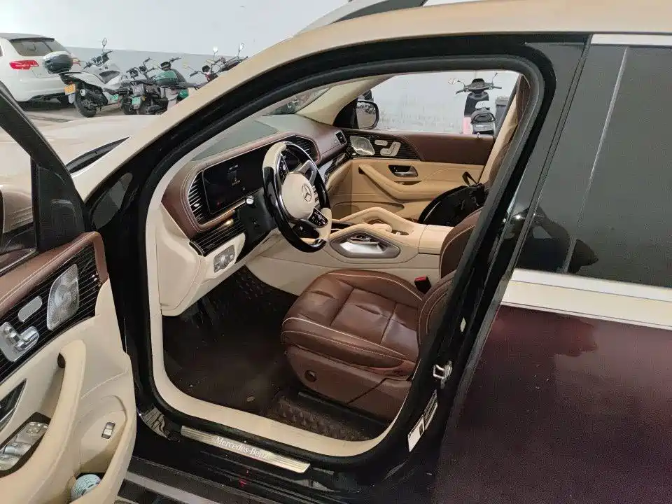 Mercedes-Benz GLS — миниатюра 10