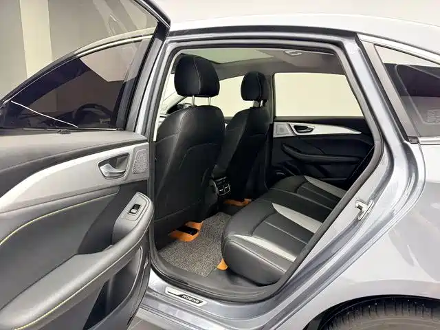 Roewe i6 MAX — миниатюра 14