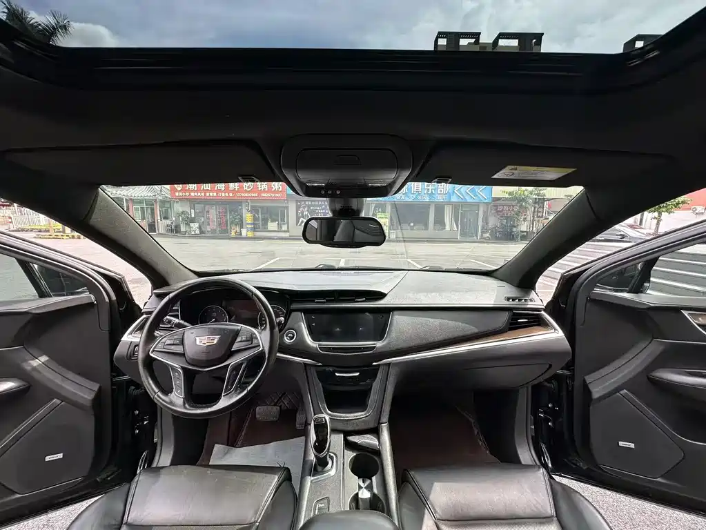 Cadillac XT5 — миниатюра 11