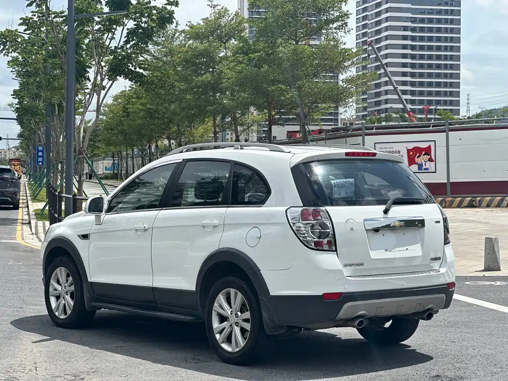 Chevrolet Captiva 2015 2.4L 7 мест