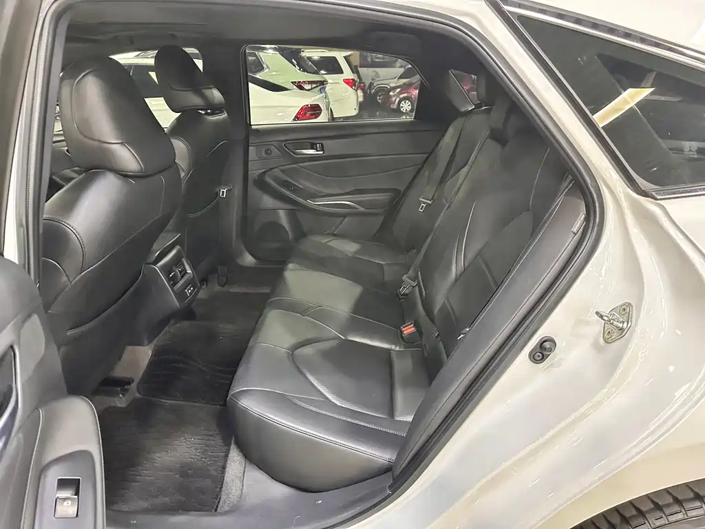 Toyota Avalon — миниатюра 6