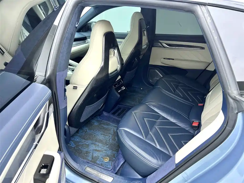 ZEEKR EXTREME KRYPTON 001