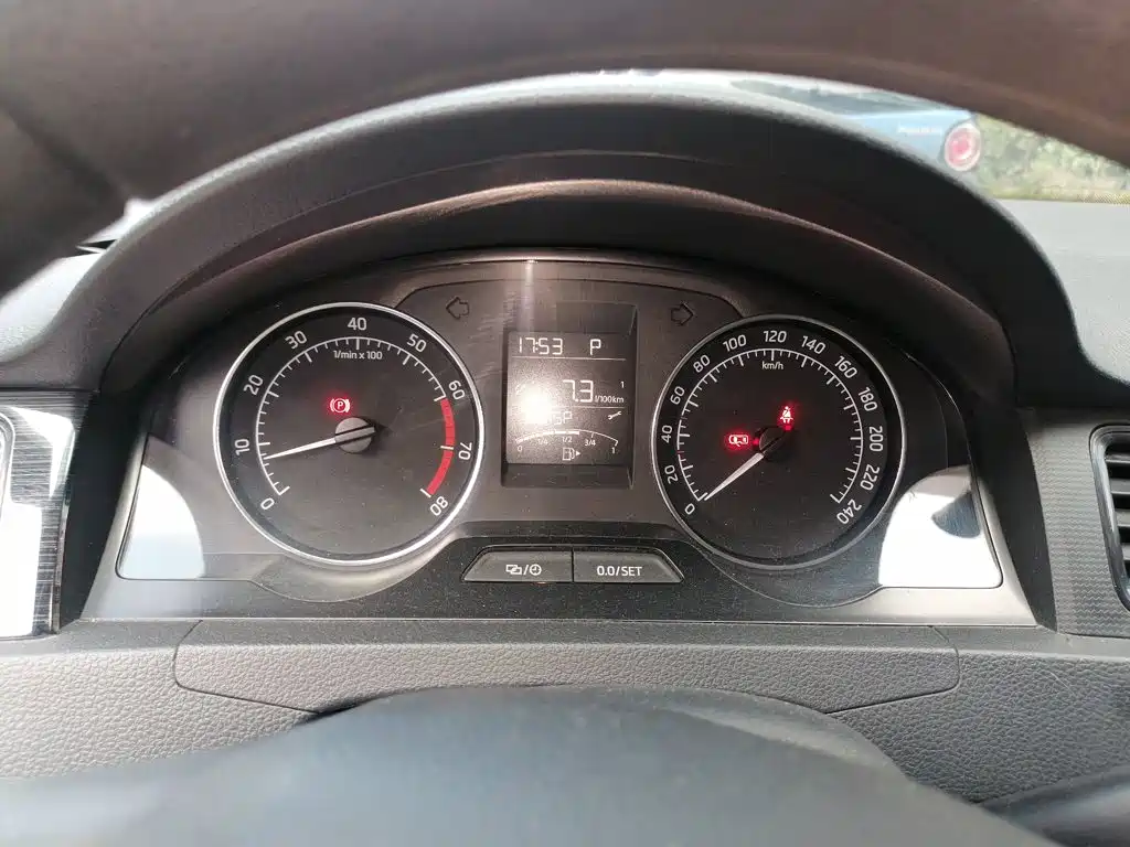 Skoda Rapid Spaceback — миниатюра 12