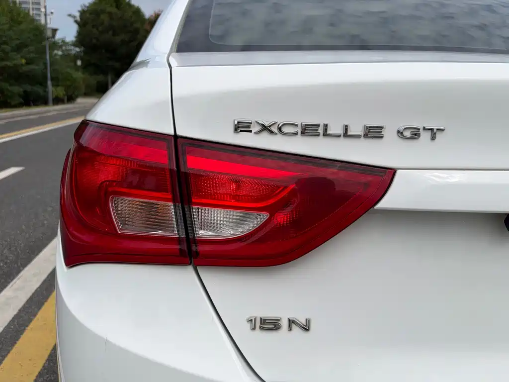 Buick Excelle — миниатюра 14