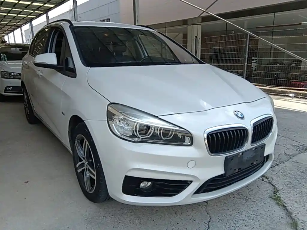 BMW 2 Series Active Tourer — миниатюра 4