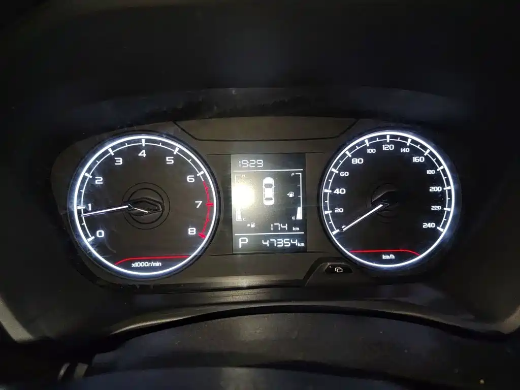 Geely Vision X3 — миниатюра 7