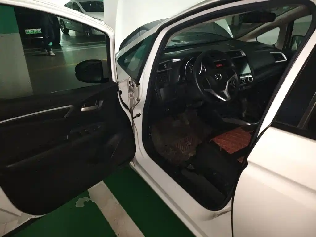 Honda Fit — миниатюра 12