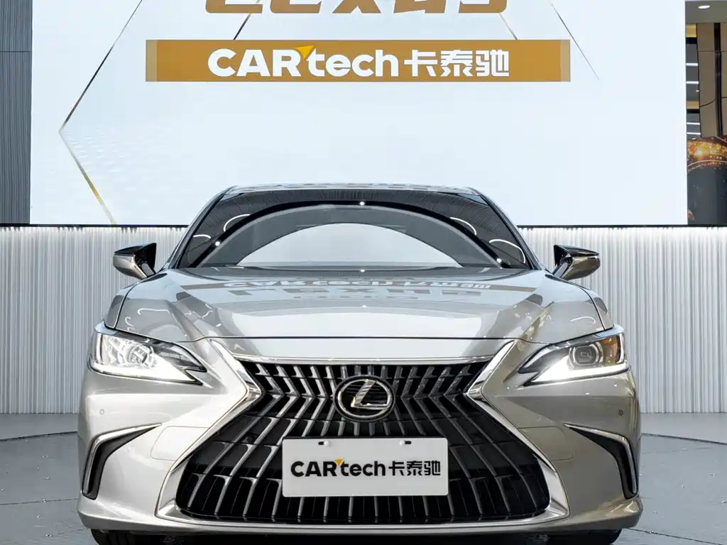 Lexus ES — миниатюра 2