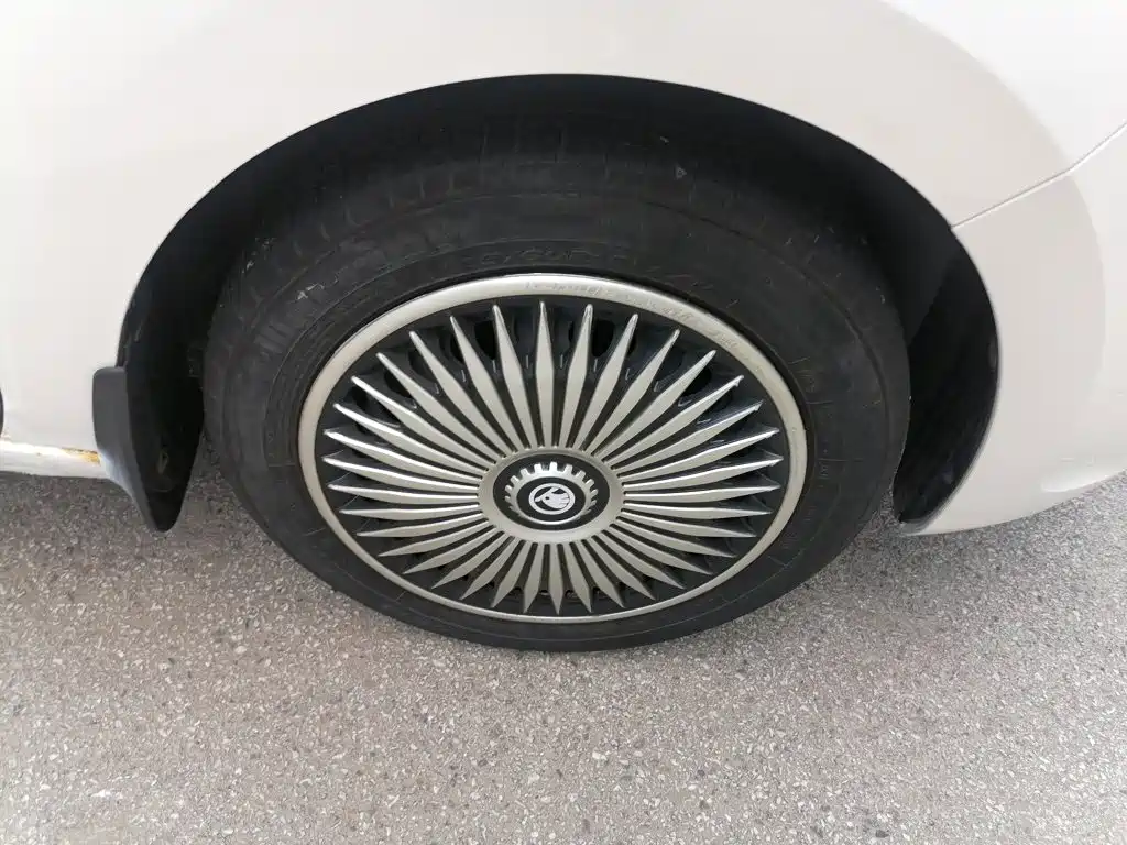 Skoda Rapid Spaceback — миниатюра 8
