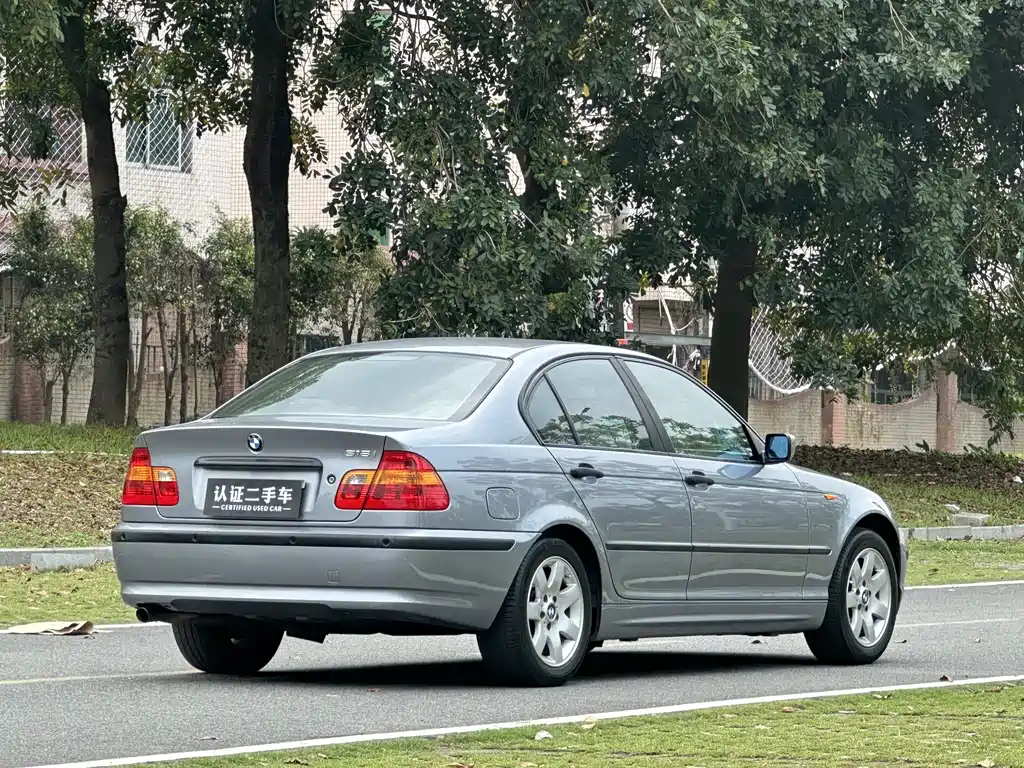 BMW 3 Series 3 2004 318i